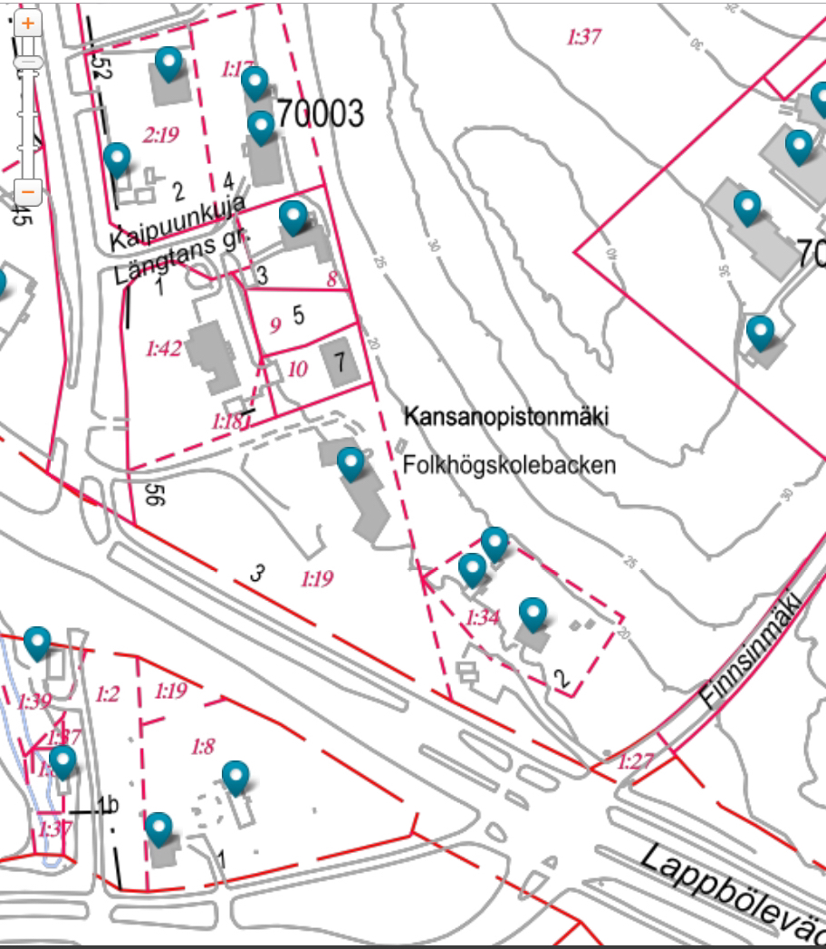 Kaipuunkuja 5 (musta numeromerkintä), Tontti numero 9 (punainen numeromerkintä)